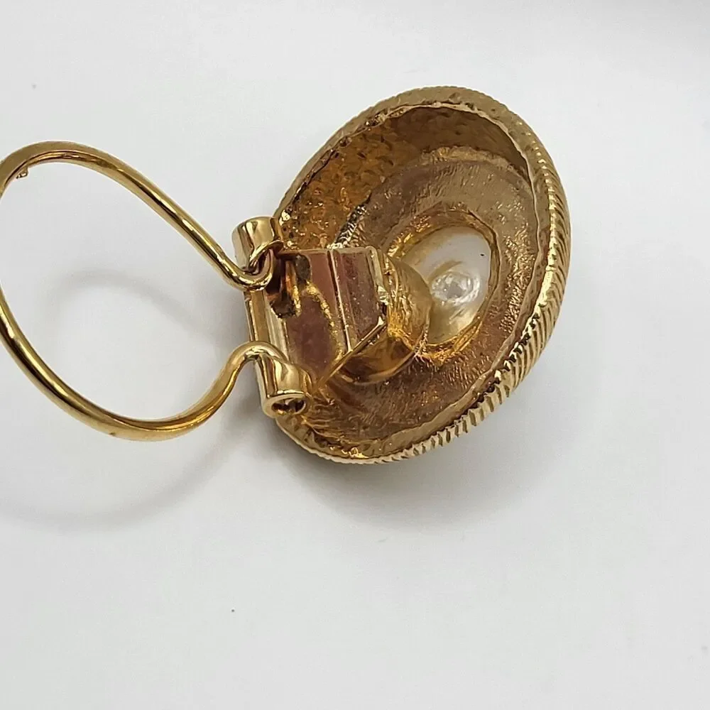 Vintage 80s Simulated Pearl Gold tone Scarf Clip 1.25in